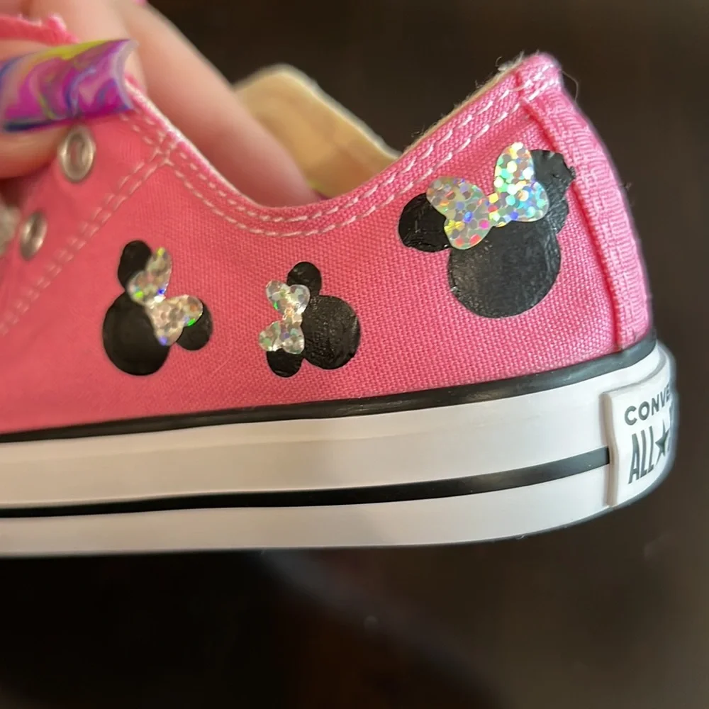 Converse sneaker size 9 - hand made with crystals and Minnie decals NWOT
